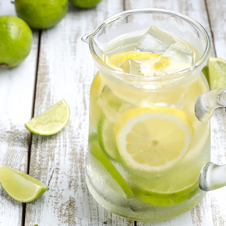 Detox-lemon-and-lime-water-4
