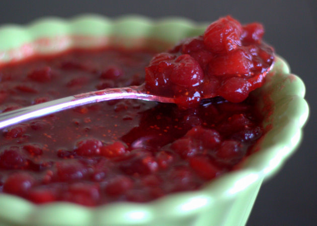 Homemade-Apple-Cranberry-Sauce