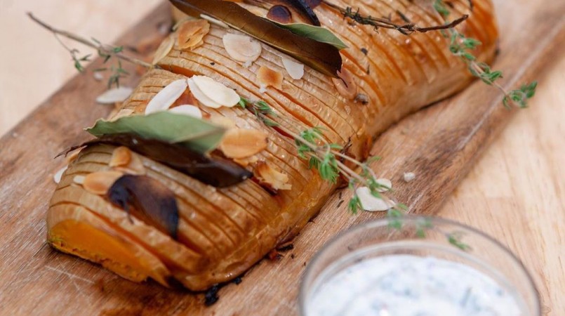 Courge buttent rôtie façon « hasselbacks »