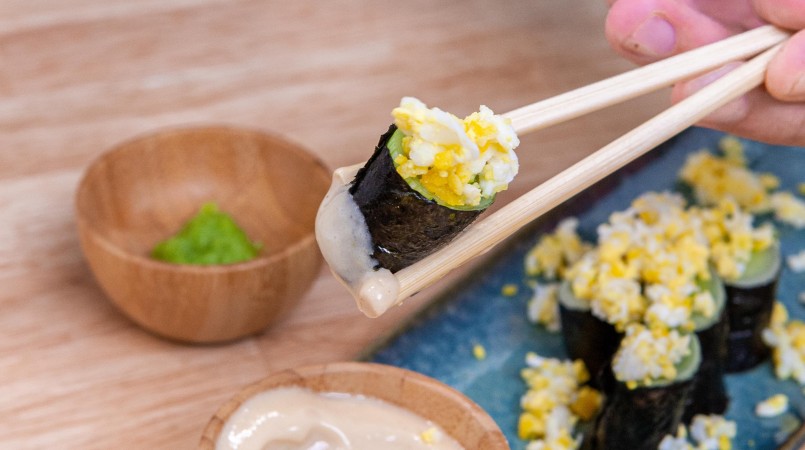 Poireaux vinaigrette et mimosa façon Maki