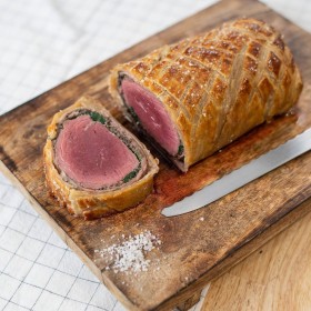 Bœuf Wellington, épinards et champignons