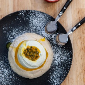 Spicy pavlova mangue/passion