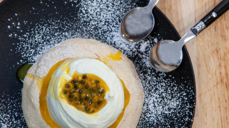 Spicy pavlova mangue/passion