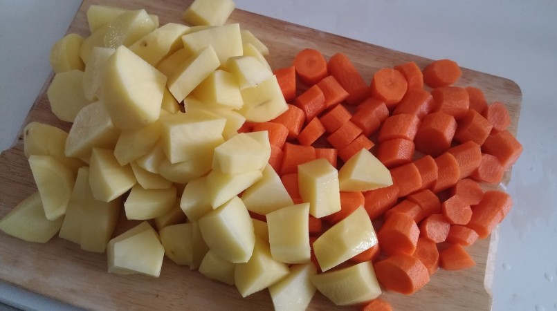 Poêlée de carottes, pommes de terre et tofu BIO