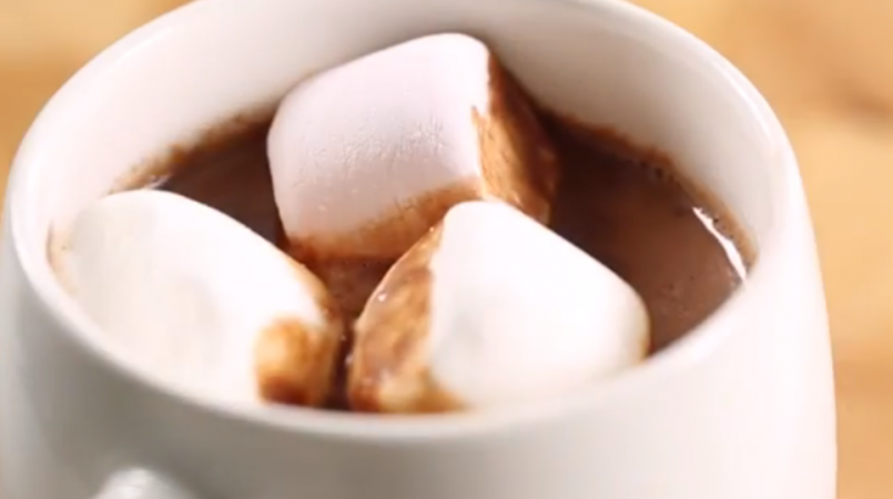 Chocolat Chaud et Chamallow - Cuisine Ta Mère