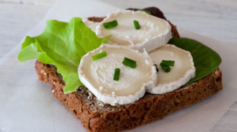 Toast au Fromage de chèvre sur Pain d’épice