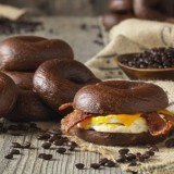 Des bagels au café pour faire le plein d'énergie !