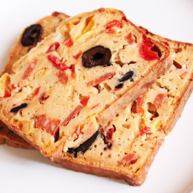 Cake aux poivrons et au chorizo