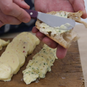 Plateau d’huîtres et ses beurres aromatisés