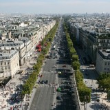 Des cafés gratuits sur les Champs Elysées !