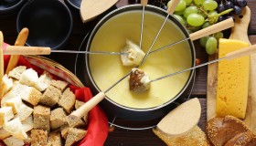 Une compagnie aérienne vous propose de manger une fondue à bord