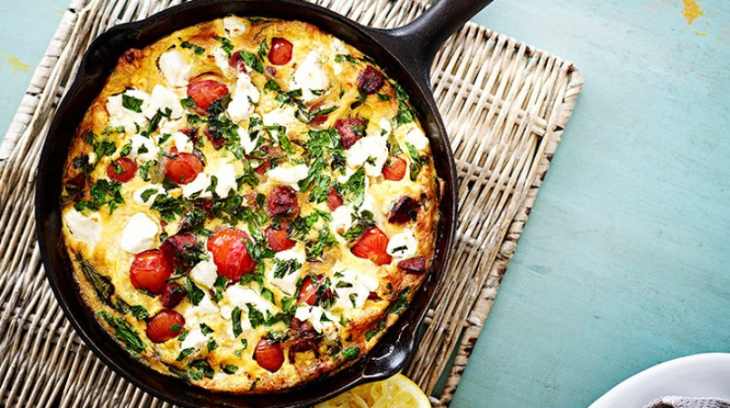 Omelette d’été tomates-feta-chorizo