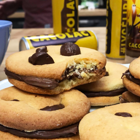 Les biscuits au chocolat à tremper CACOLAC