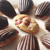 Madeleines framboise et chocolat