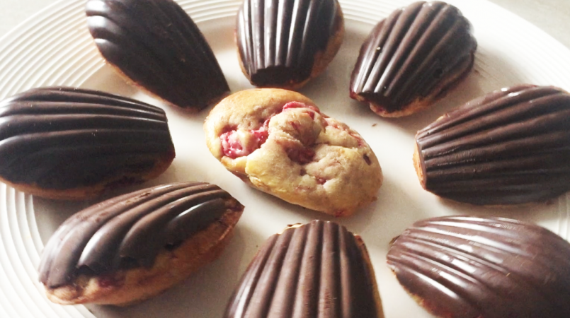 Madeleines framboise et chocolat