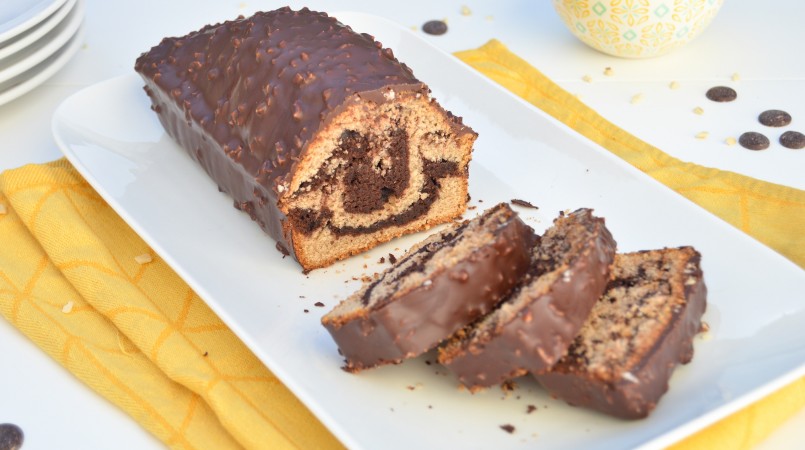 Cake marbré glaçage chocolat amandes