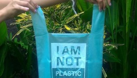 Des sacs en manioc solubles pour sauver les océans !