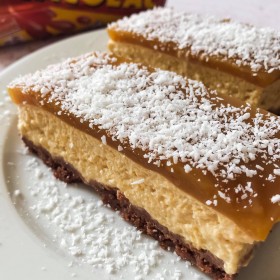 Entremets à la mangue et chocolat