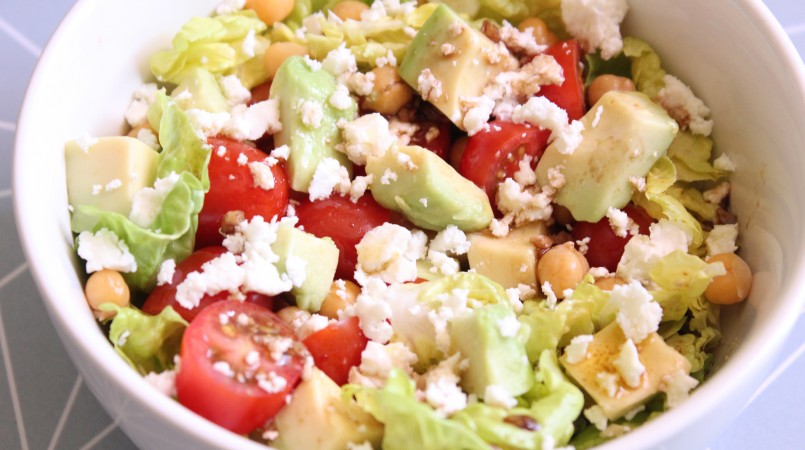 Salade avocat, feta et pois chiches