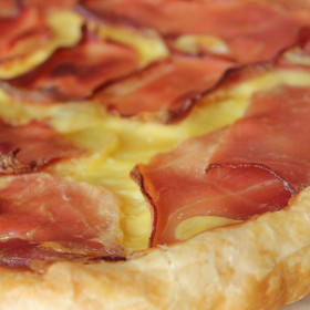 Tarte pommes de terre cancoillotte jambon cru