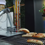 Bratwurst Bot : le robot pro du barbecue !