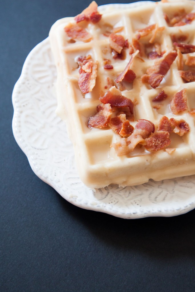 maple-bacon-wonut-closeup