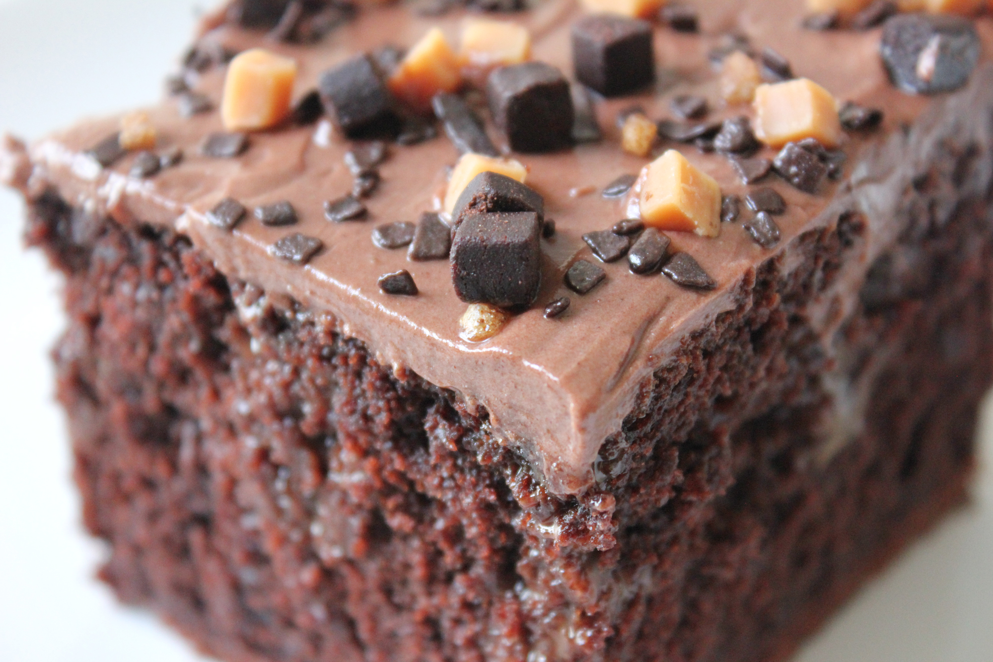 Poke cake tout chocolat - Cuisine Ta Mere