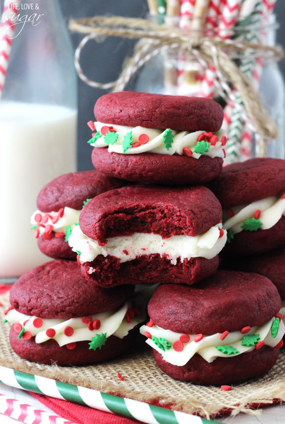 Red_Velvet_Cookie_Sandwiches2