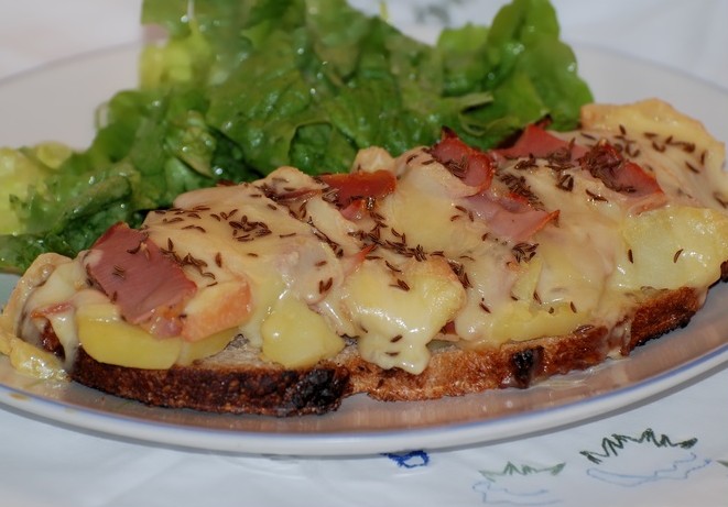 Pommes terres sautées raclette avec lardons rapide